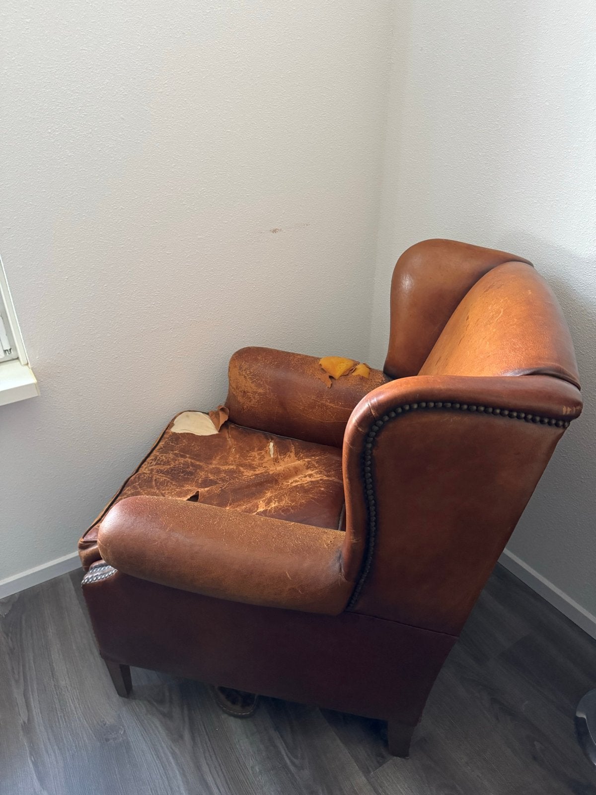 Schapenleren oorfauteuil - restauratie project!, Huis en Inrichting, Ophalen, Gebruikt, Leer, 75 tot 100 cm