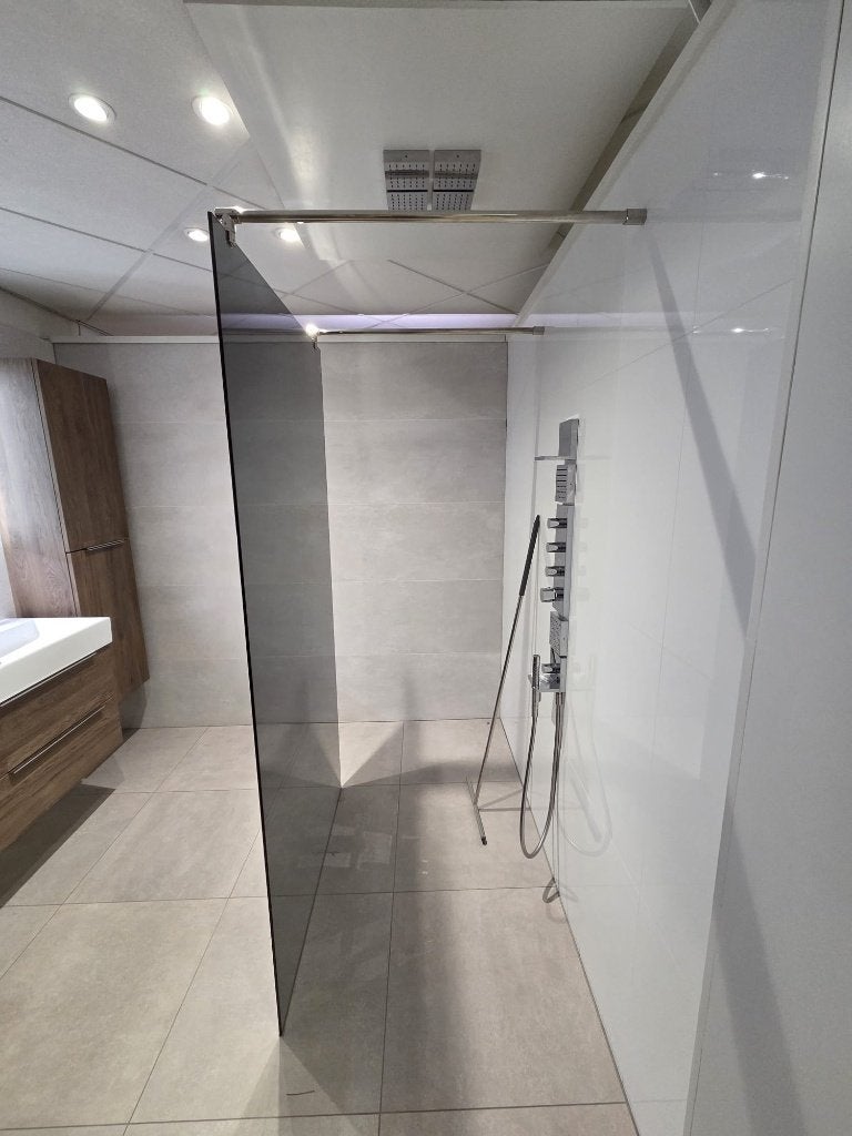 Douchewand 100x200 cm zwart rookglas inclusief muursteunen, Ophalen of Verzenden, Nieuw, Glas, Douche