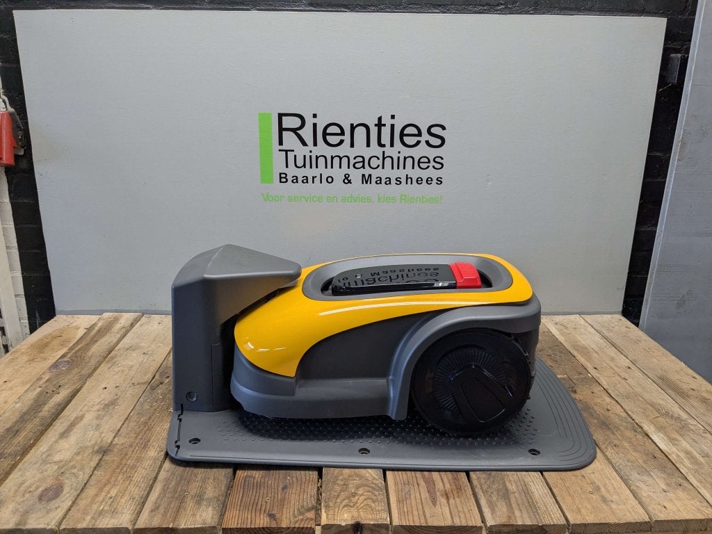 DEMO - Stiga A 750 robotmaaier, Tuin en Terras, Robotmaaiers, Gebruikt, Lange Dreef 11, 4131 NJ VIanen, Nederland, Ophalen of Verzenden
