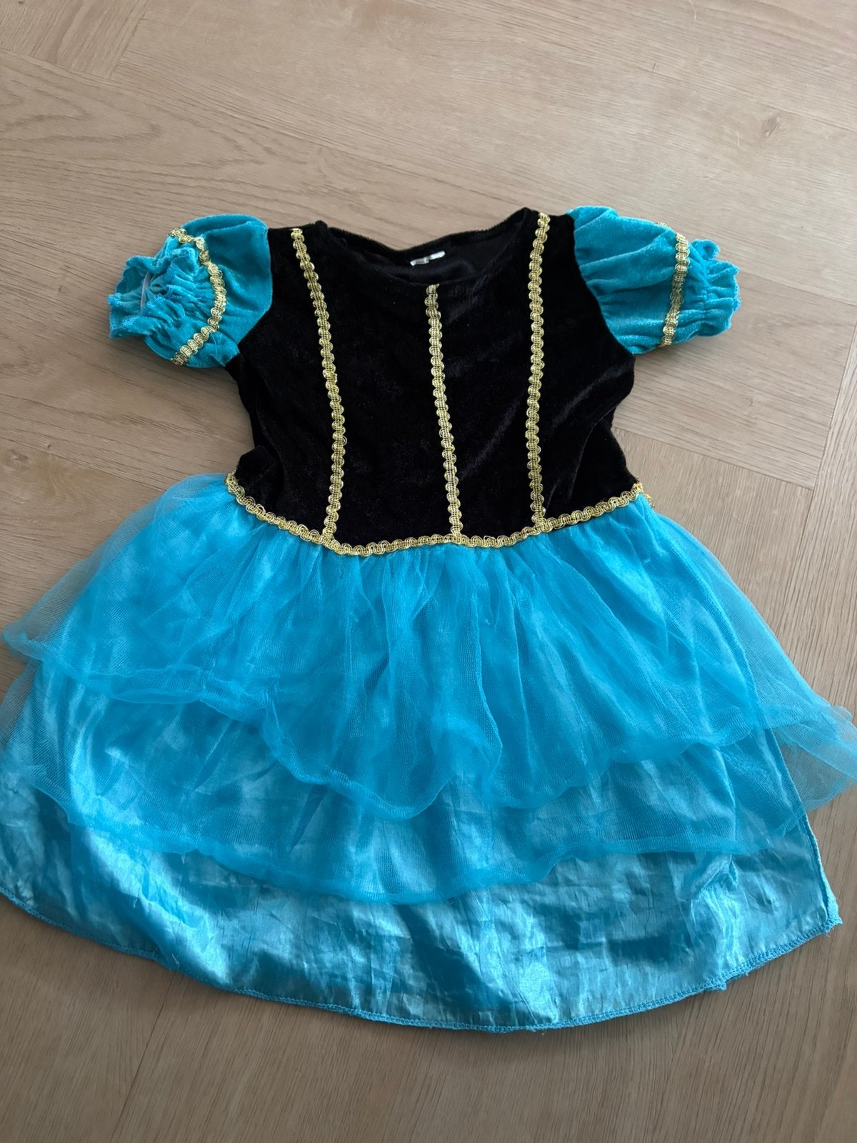 Pietenjurk blauw/zwart, Ophalen, Gebruikt, 104 of kleiner, Meisje