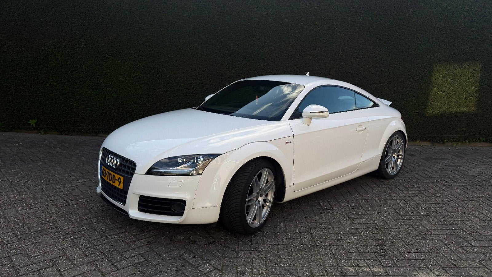 Audi TT 2.0 Tfsi Coupe S line DSG 147KW AUT 2009 Wit, TT, Zwart, 4 cilinders, 1984 cc