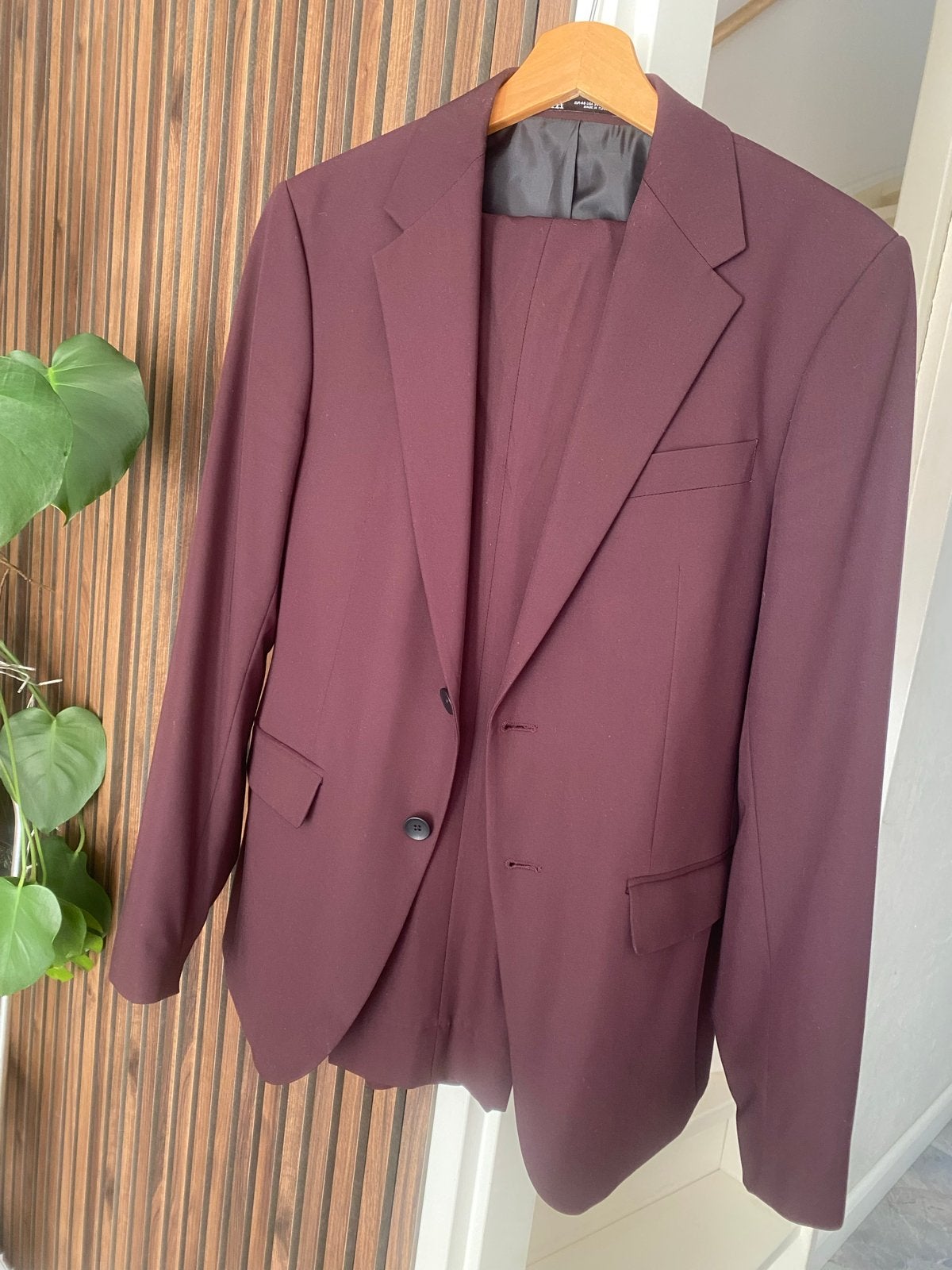 Zara Slim Fit Pak - Bordeauxrood - Maat 46 (S), Ophalen of Verzenden, Zo goed als nieuw, Maat 46 (S) of kleiner, Overige kleuren