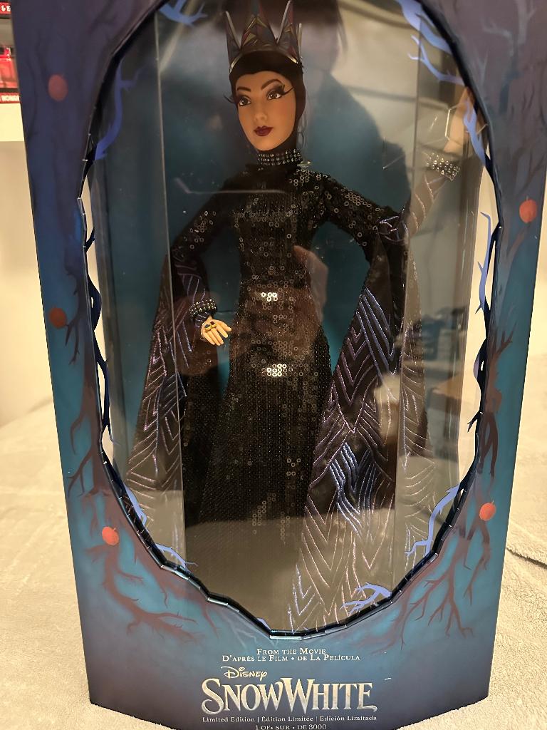 Disney Evil Queen Limited edition doll 43cm, nieuw, Verzamelen, Disney, Ophalen of Verzenden, Sneeuwwitje of Doornroosje, Nieuw