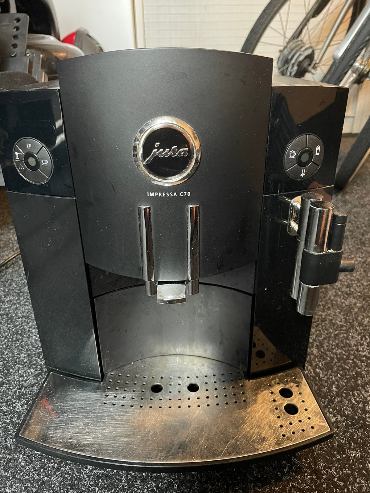 Jura c70 (defect), Ophalen, Afneembaar waterreservoir, 10 kopjes of meer, Koffiemachine