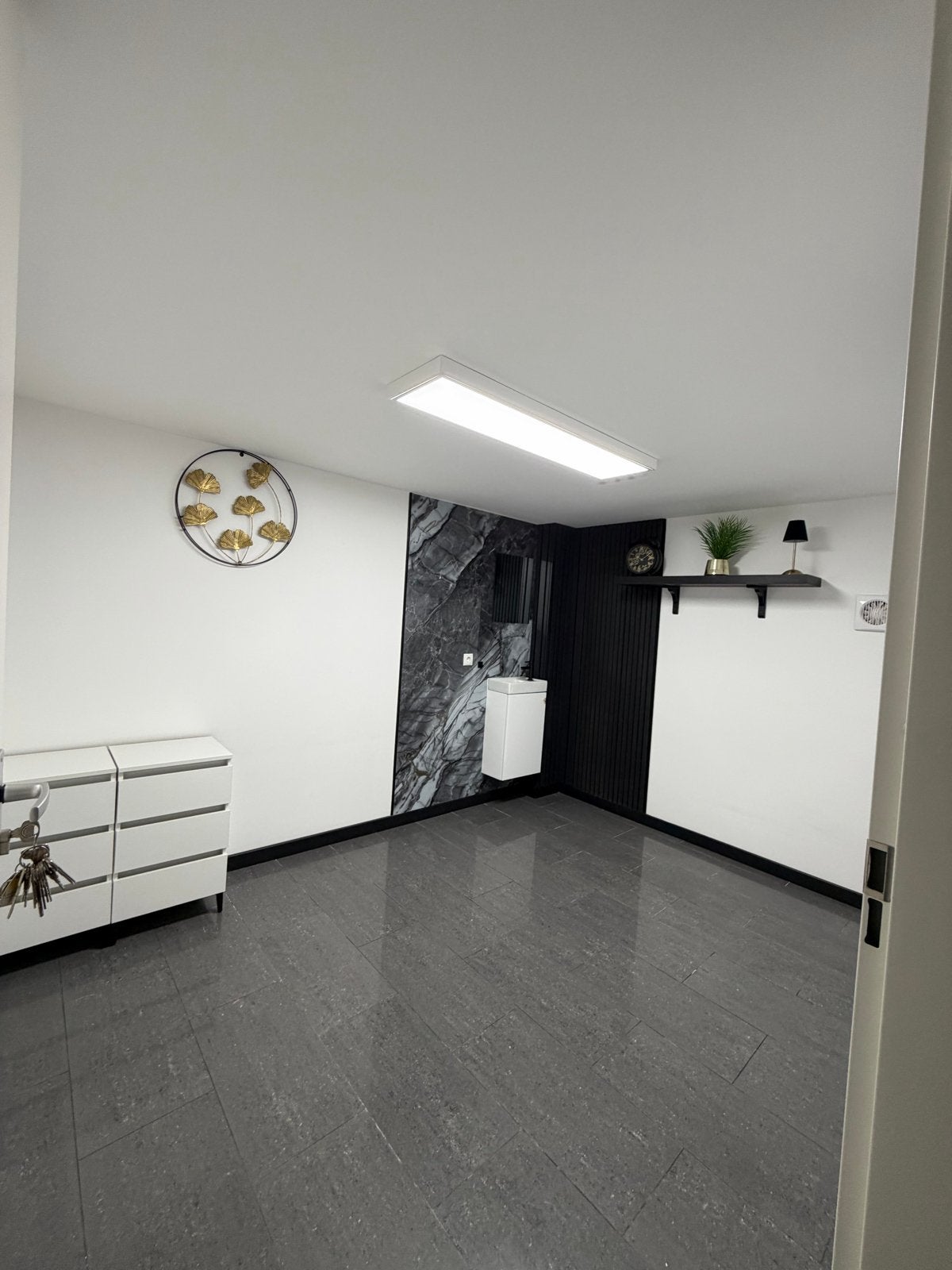 Salonruimte te huur voor beautyprofessional, Huizen en Kamers, Kamers te huur, Rotterdam