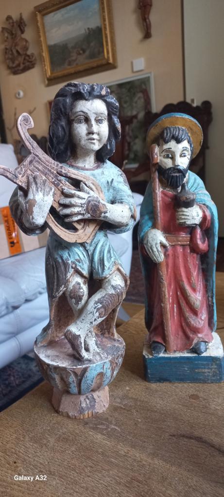 Twee Beeldjes hout ., Ophalen of Verzenden