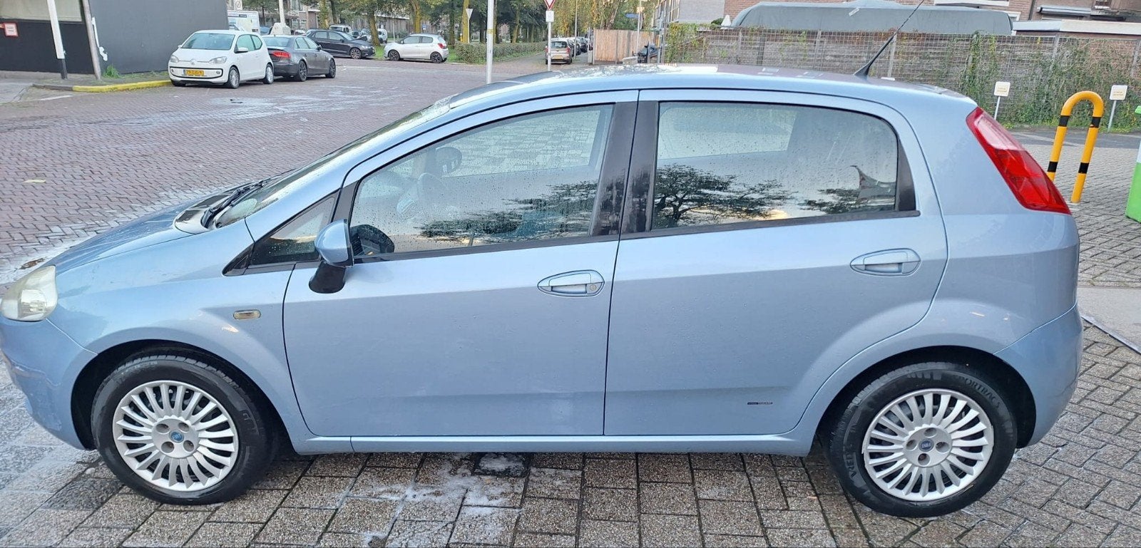 Fiat Punto 1.4 5DR 2006 Blauw, Auto's, 40 €/maand, Zwart, 4 cilinders, Origineel Nederlands