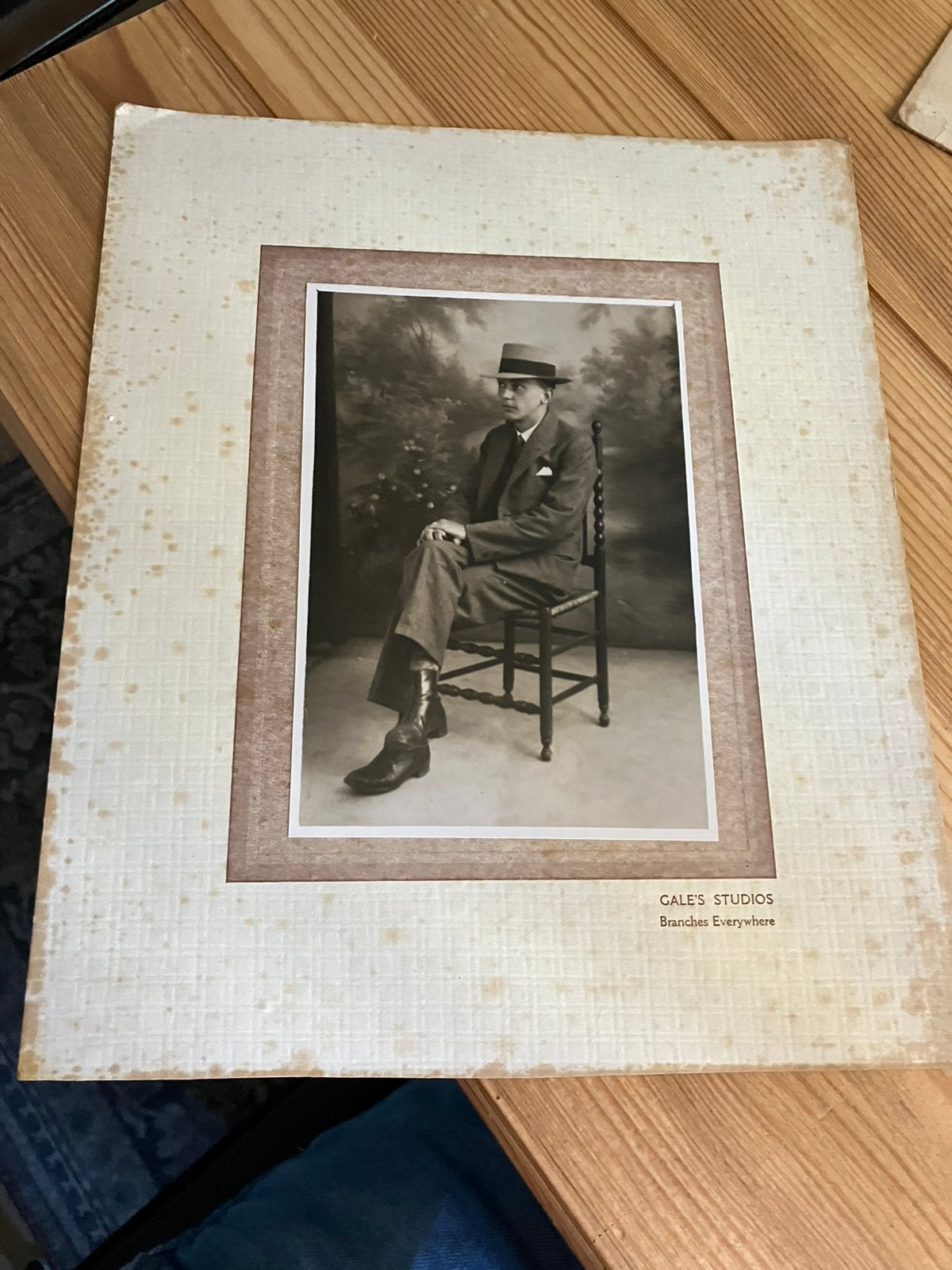 Engelse oude foto van een meneer in pak, Ophalen of Verzenden, Voor 1940, Zo goed als nieuw