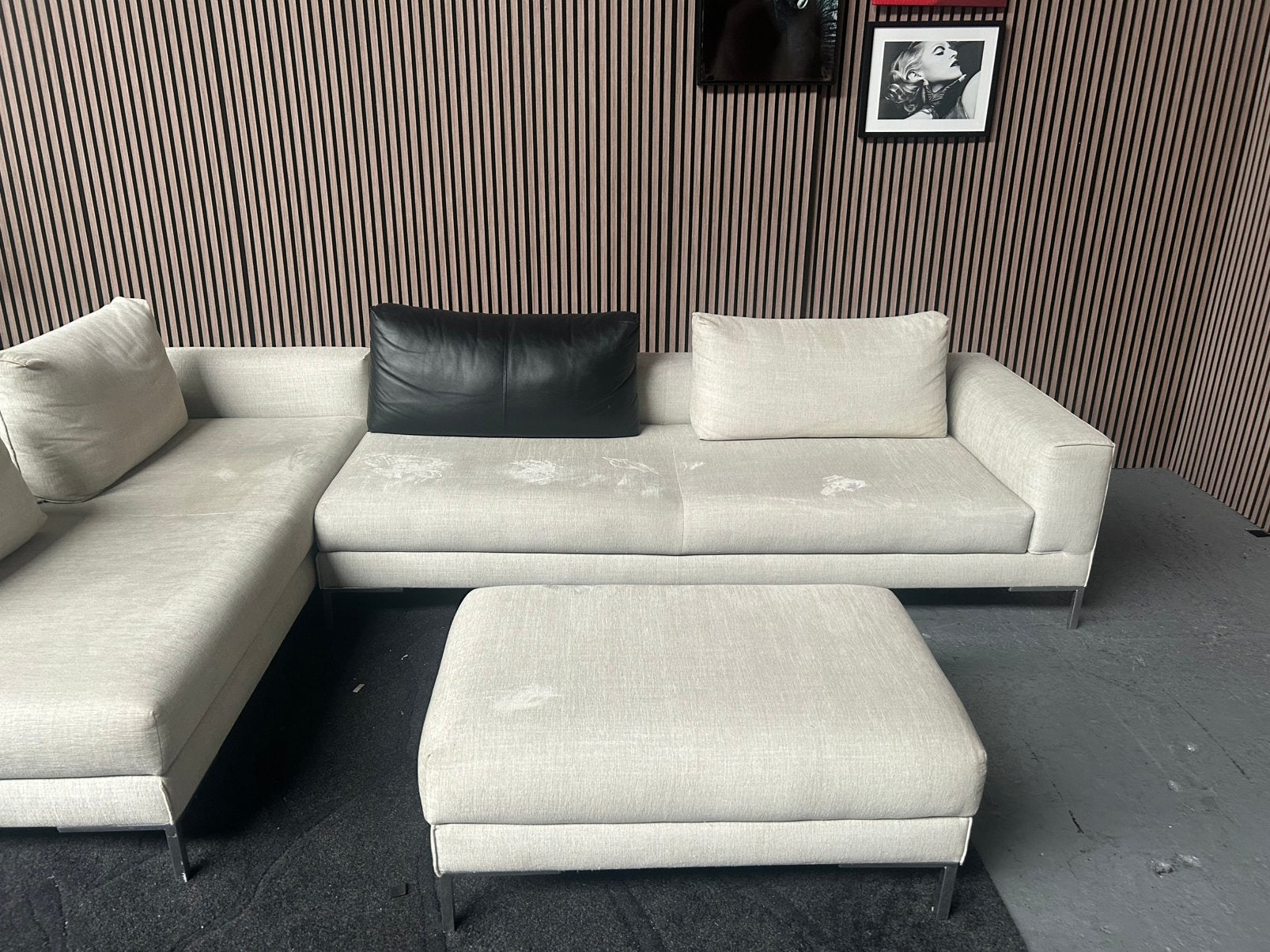 GRATIS LEVERING Design on Stock Aikon Bank 330X198 GEREINIGD, Huis en Inrichting, Banken | Bankstellen, Hoekbank, 300 cm of meer