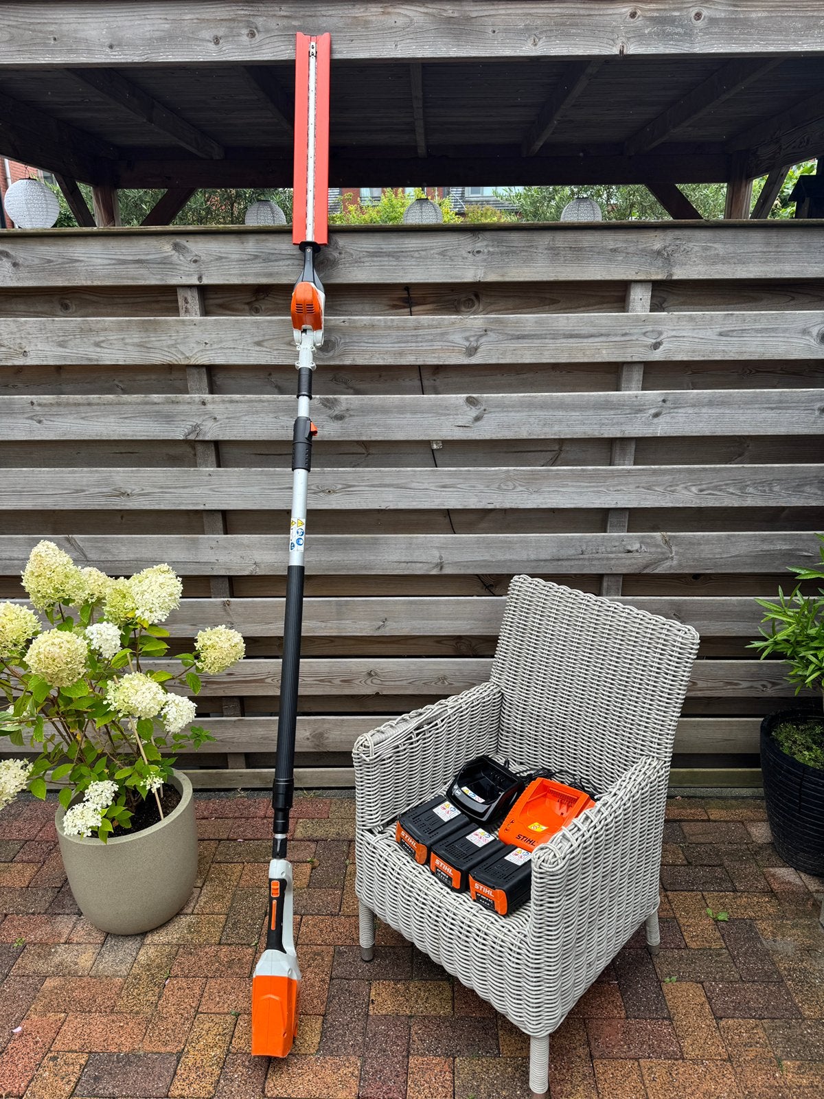 Stihl Accu Stok / Telescoop Heggenschaar HLA 85 , Klaar ., Ophalen of Verzenden, Zo goed als nieuw, Accu
