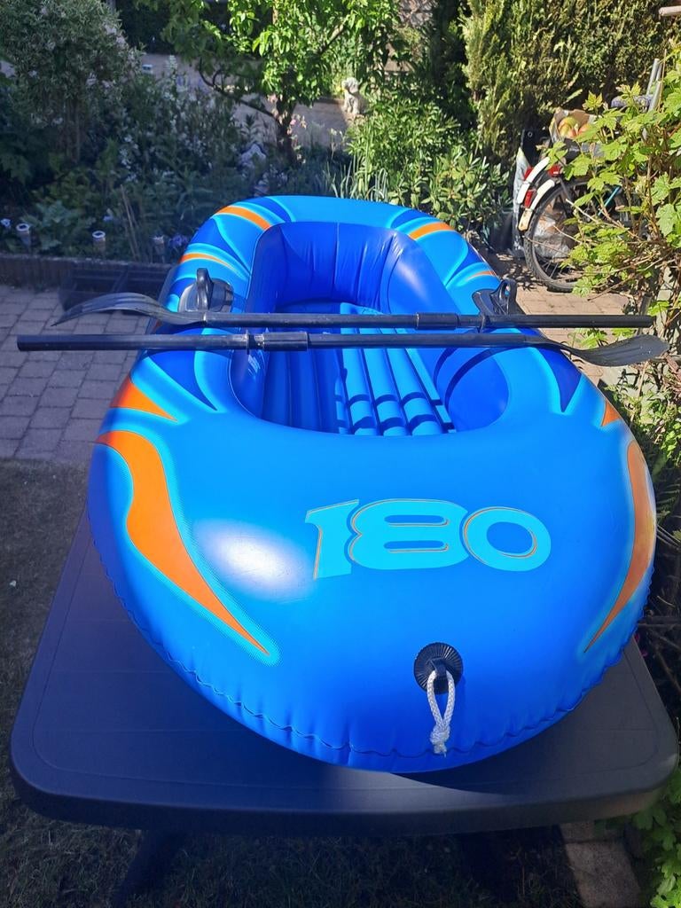 Opblaasboot 180 met peddels - Ideaal voor waterplezier!, Ophalen of Verzenden, Gebruikt