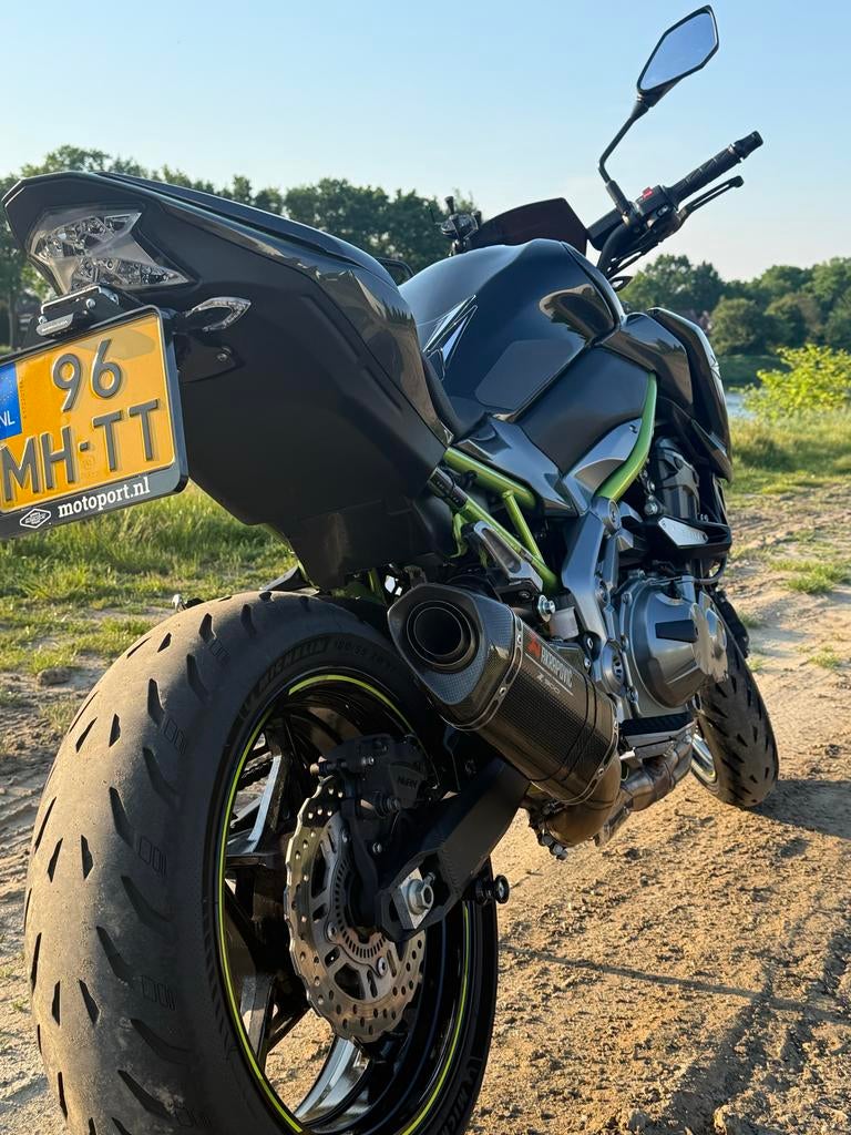 Kawasaki Z900 ABS 2017 - Akrapovic, Valbeugels, Lage KM, Motoren, Gebruikt, Particulier, ABS, Handgeschakeld