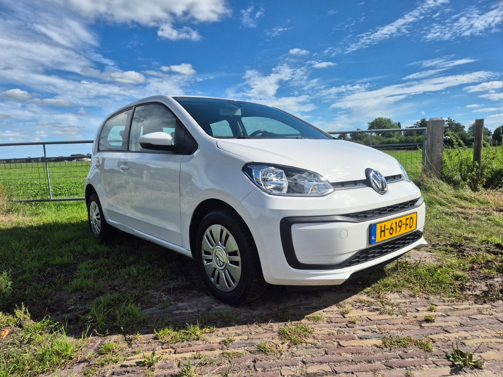 Volkswagen up! 1.0 60PK 4D BMT 2020 Wit, Auto's, Voorwielaandrijving, Up!, 4 stoelen, Wit