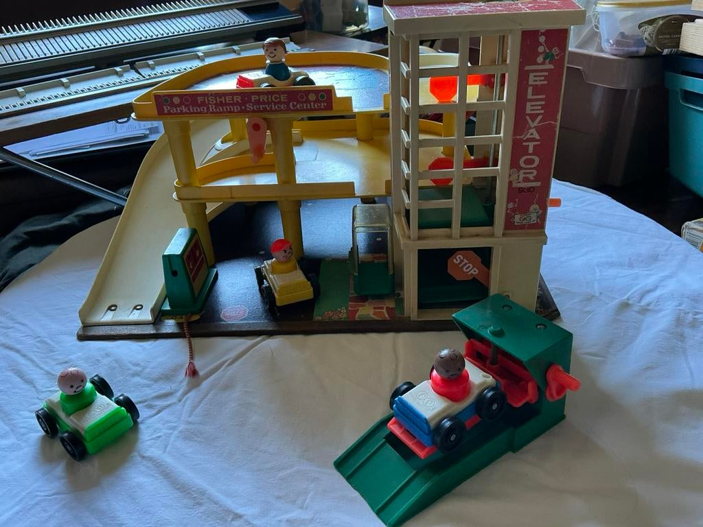 Fisher Price vintage garage, Ophalen of Verzenden, Gebruikt, Speelset, Met geluid