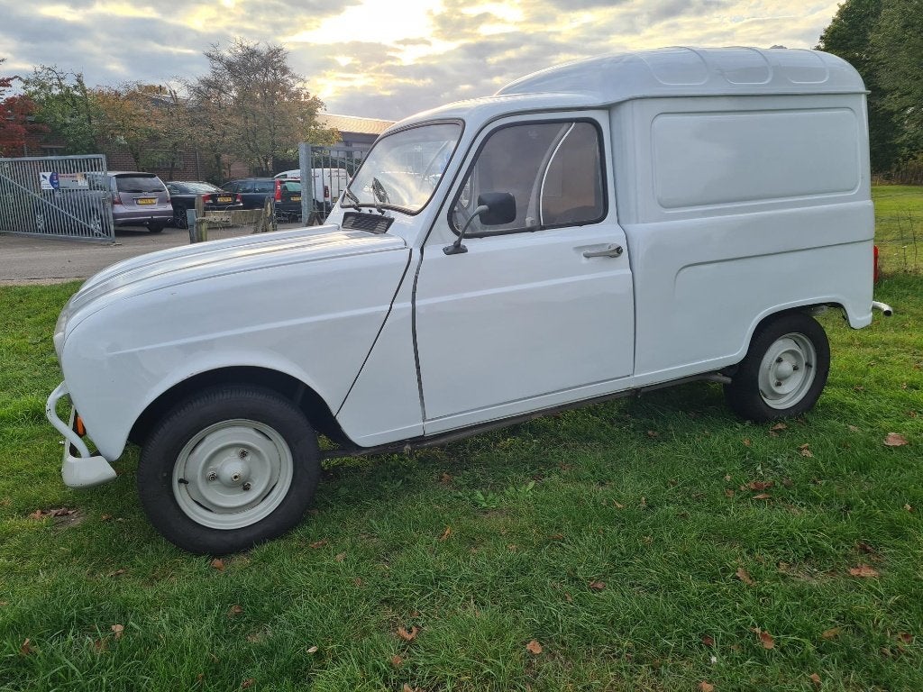 Renault R4F4 1982 Fougon oldtimer, Auto's, Overige carrosserieën, Renault, Handgeschakeld, Particulier