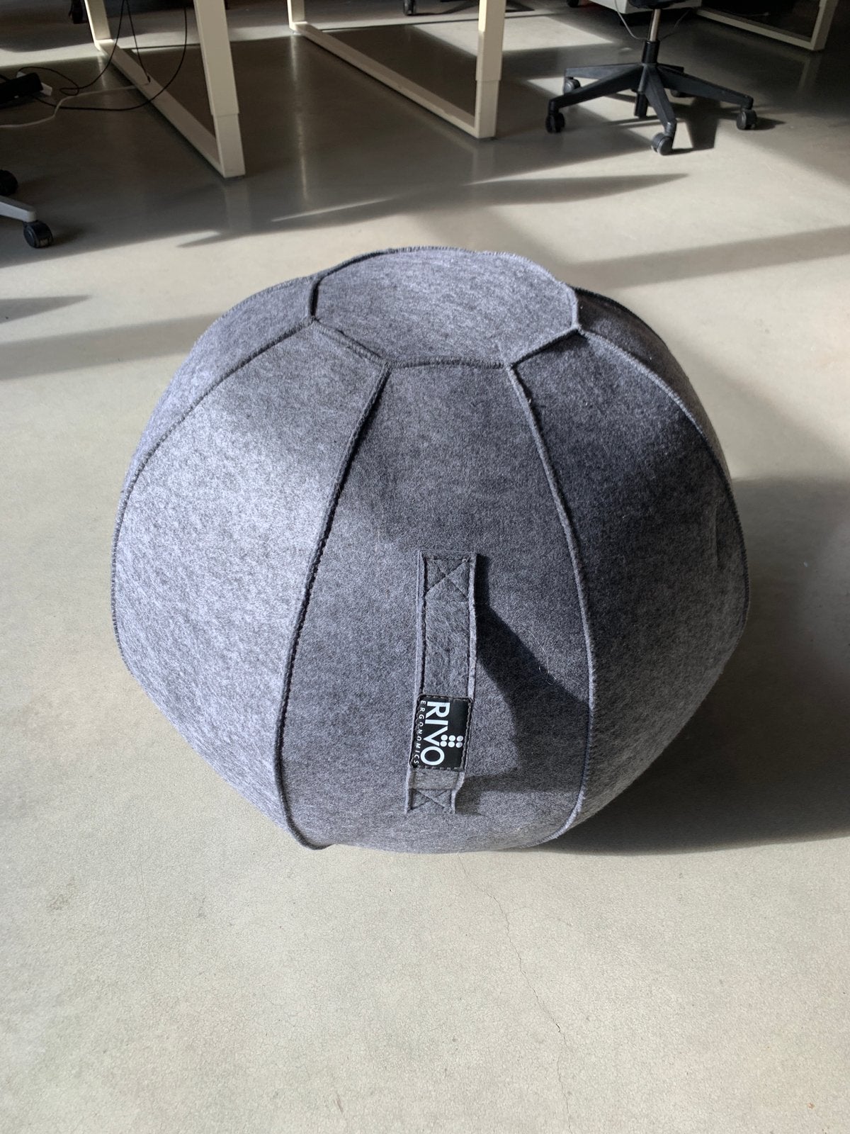 Ergonomische zitbal voor bureau | Rivo Ergonomics, Balstoel, Ophalen of Verzenden, Zo goed als nieuw, Grijs