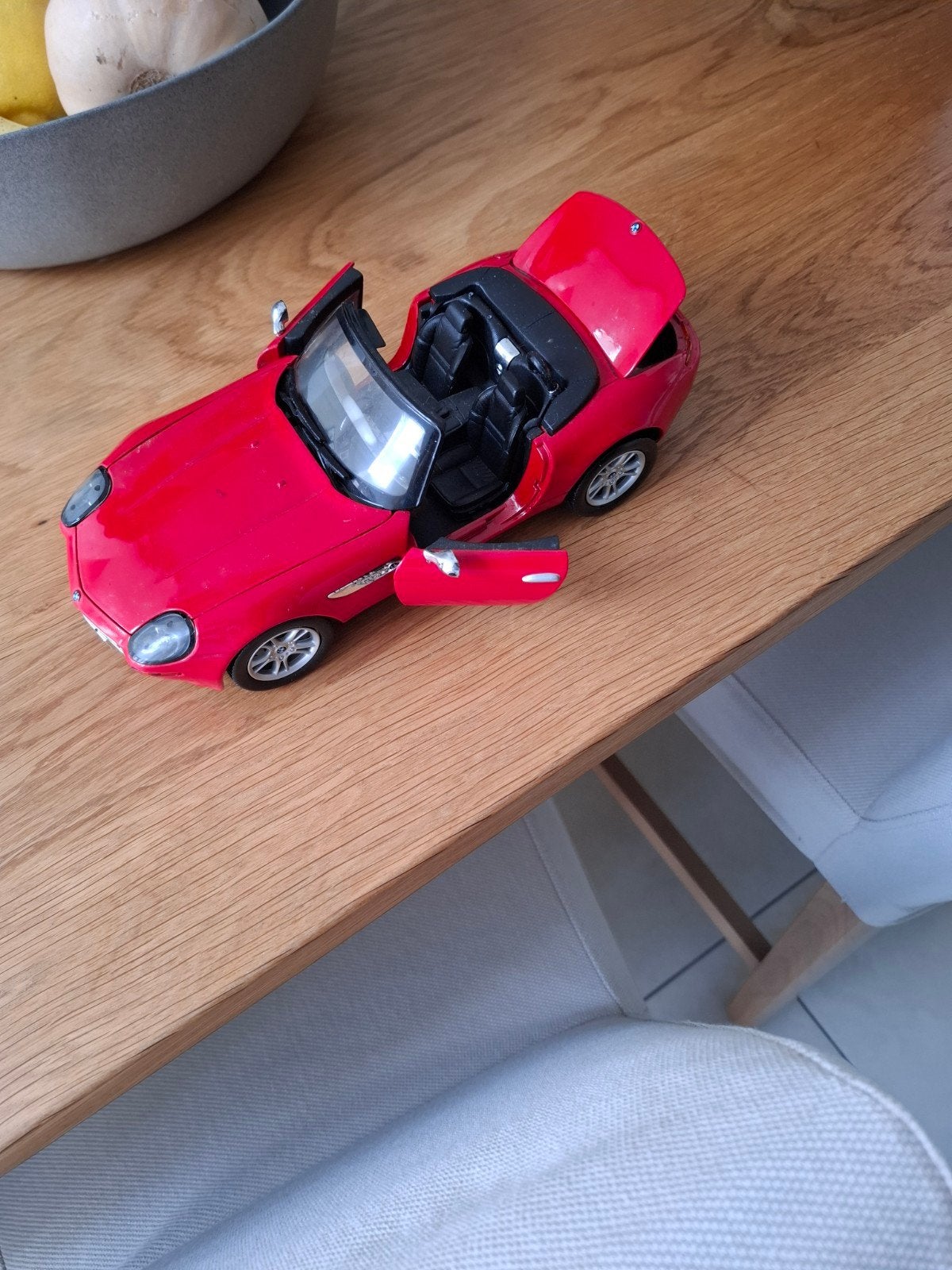 Maisto BMW Z8 Roadster Schaalmodel 1:18 Rood, Hobby en Vrije tijd, Modelauto's | 1:18, Ophalen, Zo goed als nieuw, Maisto