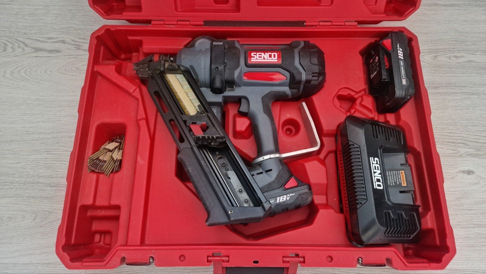 Senco Fusion F-35XP 34 Constructietacker met 2x 18v accu, Verzenden, Zo goed als nieuw