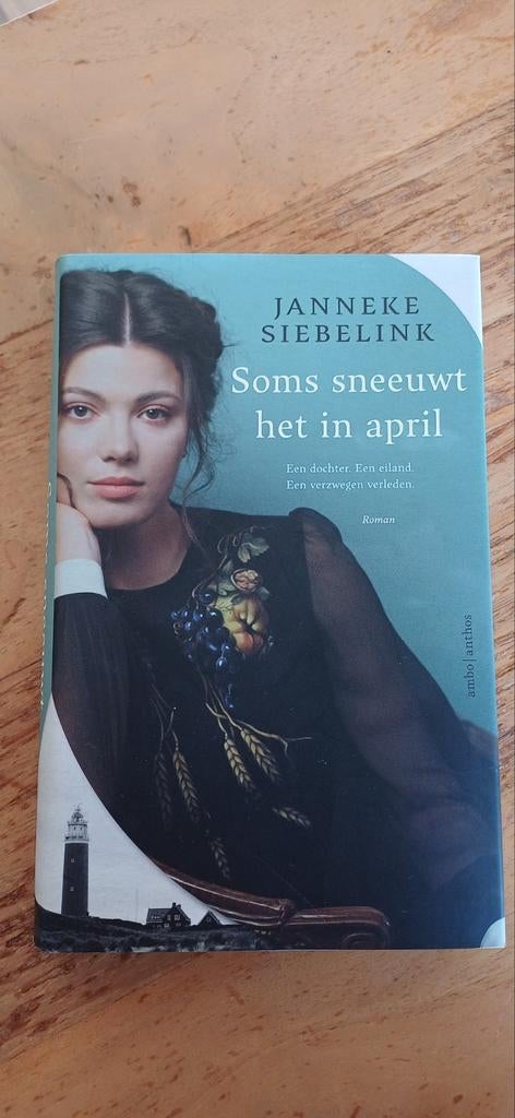 Soms sneeuwt het in april - Janneke Siebelink, Verzenden, Zo goed als nieuw, Janneke Siebelink, Nederland