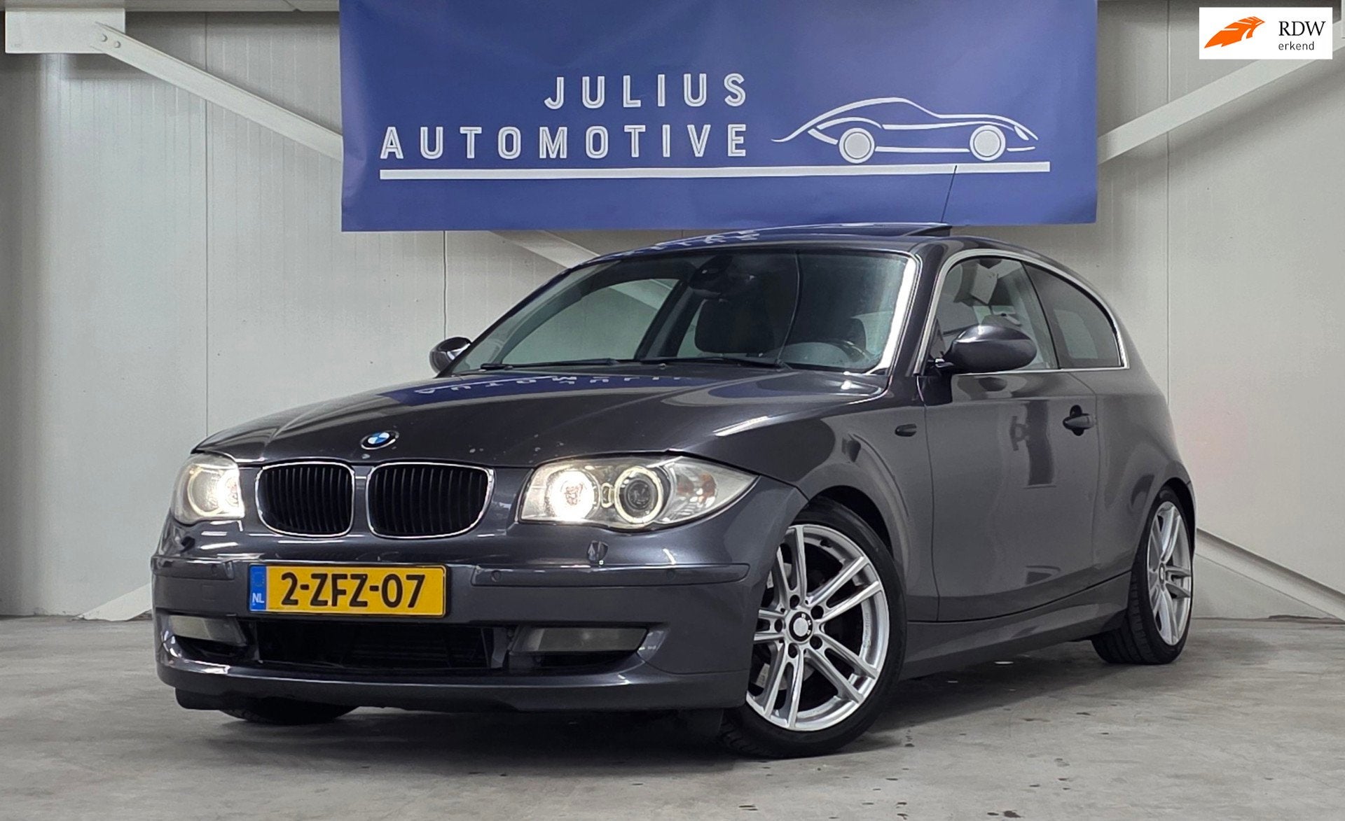 BMW 1-serie 120d High Executive LED Schuif/Opendak Clima Nie, Auto's, 1-Serie, 1340 kg, 4 cilinders, 4 stoelen