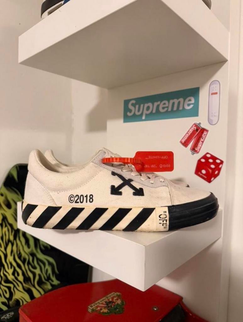 Off white vulc low (40), Ophalen, Zo goed als nieuw, Zwart
