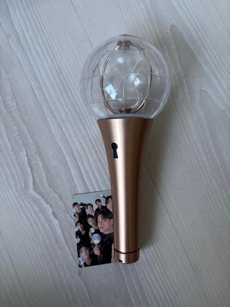 ATEEZ Lightstick (Gebruikt, met barst), Ophalen of Verzenden, Gebruikt, Aziatisch