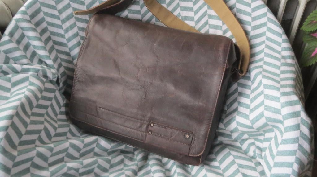 Aunts & Uncles, leren tas, schooltas, maten 35x28x10cm, 30 tot 40 cm, Minder dan 30 cm, Bruin, Verzenden