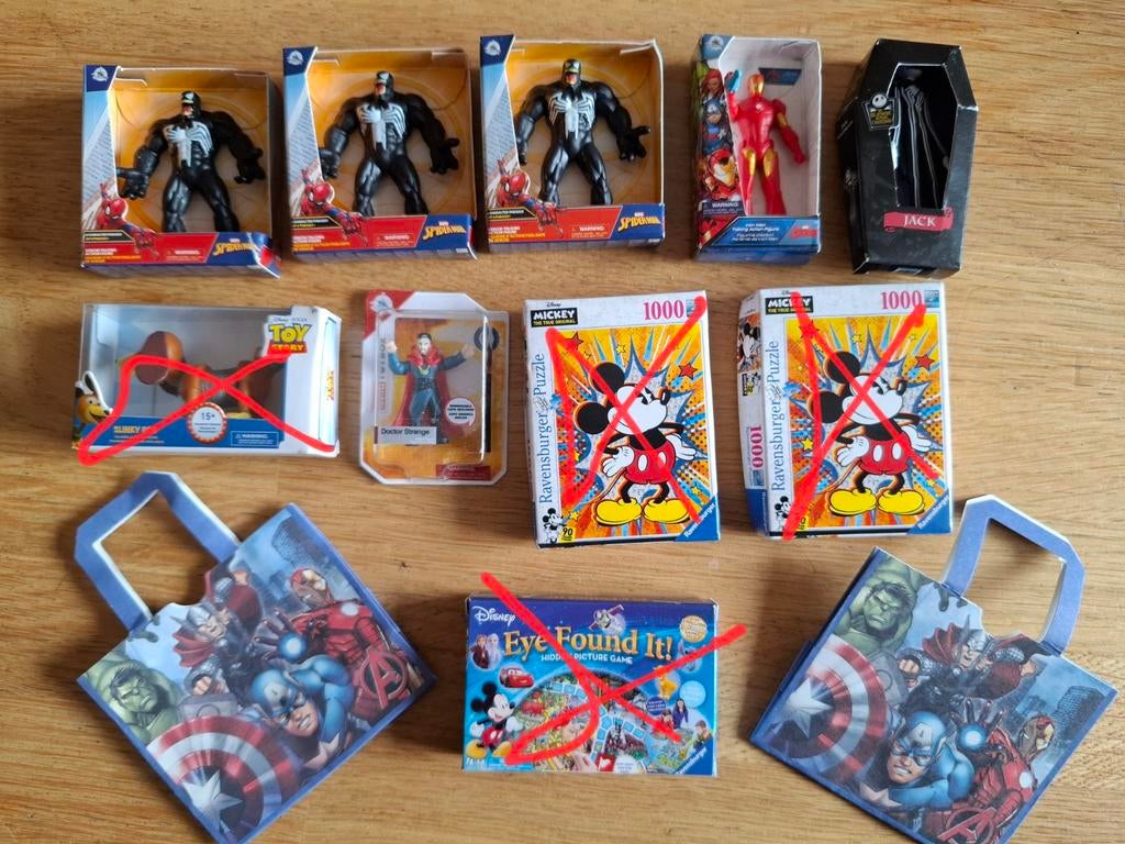 Mini brands Disney store serie 3, Verzamelen, Ophalen of Verzenden, Zo goed als nieuw