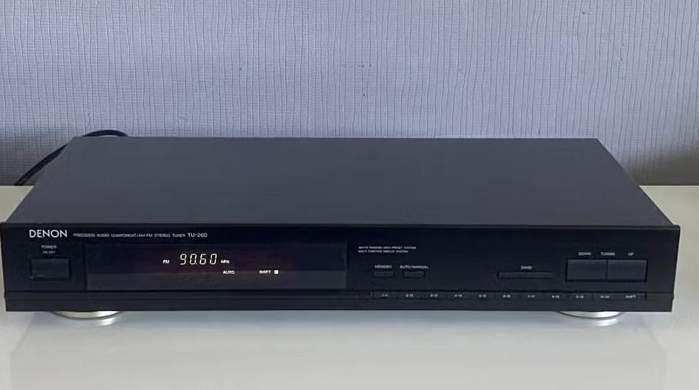 Denon TU-260 tuner, Audio, Tv en Foto, Tuners, Ophalen of Verzenden, Gebruikt