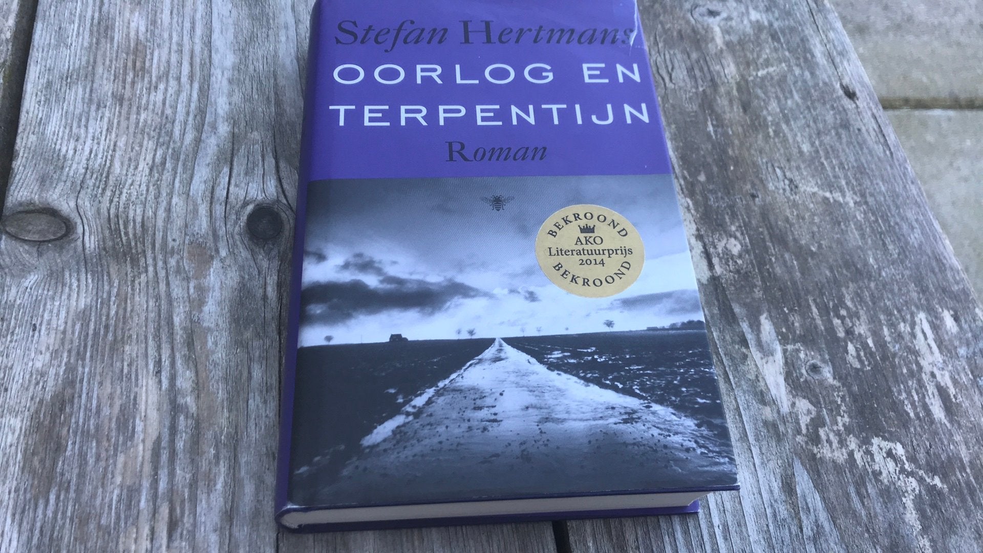 Boek Stefan Hertmans Oorlog en terpentijn roman duurzaam, Ophalen of Verzenden, Zo goed als nieuw, Nederland, Stefan Hertmans