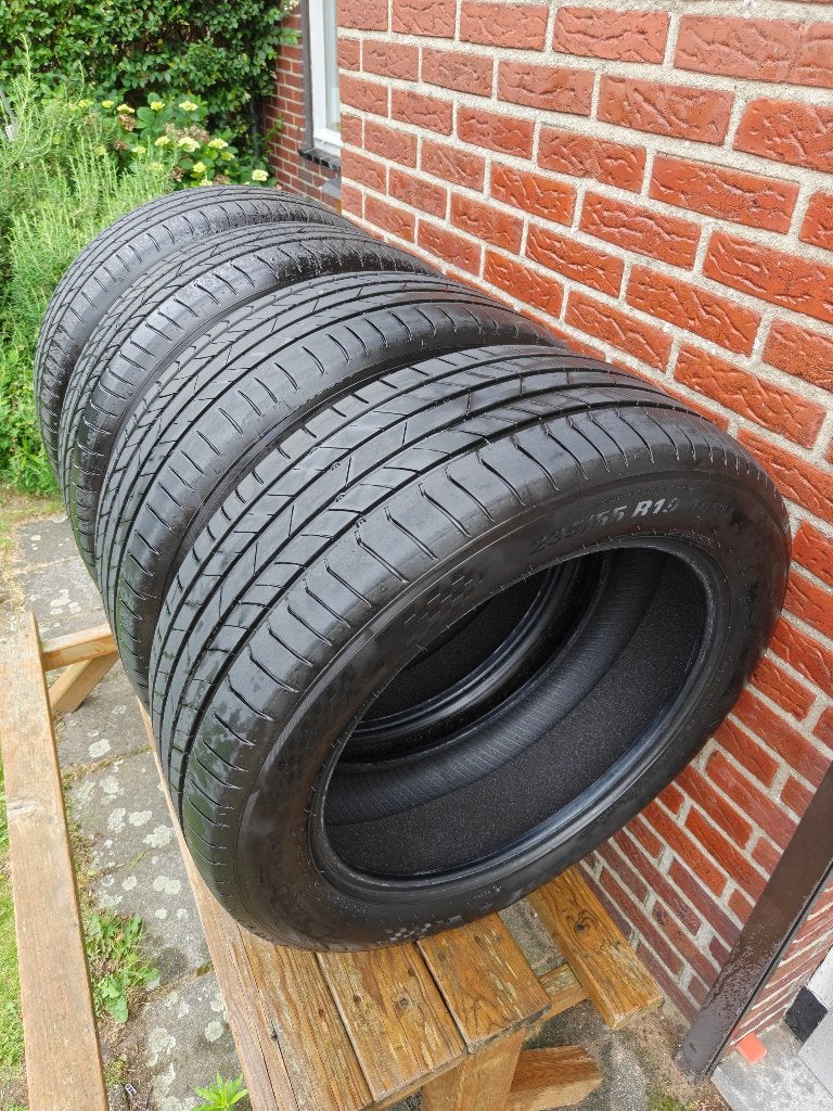 Kumho Ecsta PS71 EV - 235/55 R19 - 105V voor oa. Kia EV6, Auto-onderdelen, Banden en Velgen, Gebruikt, 235 mm, Band(en), Personenwagen