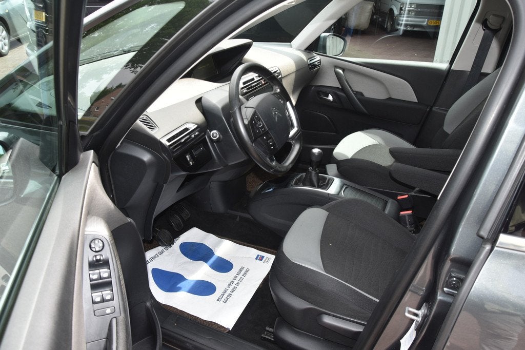 Citroën C4 Picasso 1.2 131PK Intensive Luxe uitvoering!, Auto's, Citroën, Voorwielaandrijving, Gebruikt, Euro 6, 1199 cc