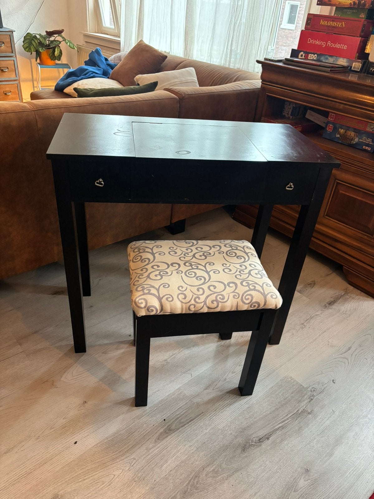 Kaptafeltje zwart met kruk, Ophalen, Gebruikt, M, 50 tot 100 cm