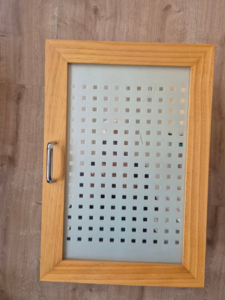 Te Koop nieuw houten Medicijnenkastje, Huis en Inrichting, Badkamer | Badkamermeubels, Ophalen, Minder dan 50 cm, Overige typen