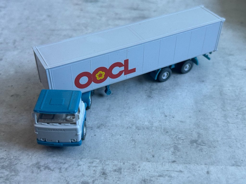 Wiking 1:87 Scania 111 OOCL 40ft container, Hobby en Vrije tijd, Modelauto's | 1:87, Ophalen of Verzenden, Zo goed als nieuw, Bus of Vrachtwagen
