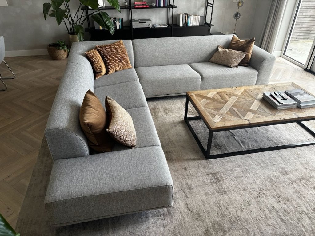 Moderne grijze hoekbank (Bolia), Ophalen, Gebruikt, 100 tot 125 cm, Hoekbank