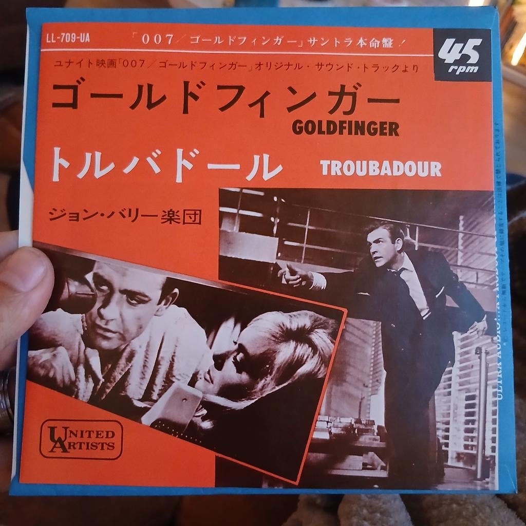 James Bond Goldfinger Japanse Single - John Barry Orchestra, Fotohoes, Ophalen of Verzenden, Zo goed als nieuw, Filmmuziek en Soundtracks
