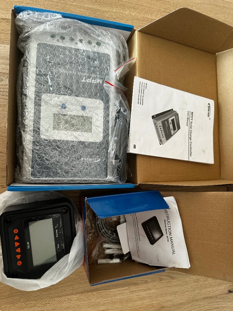 Solar charge controller met remote meter, Ophalen of Verzenden, Nieuw