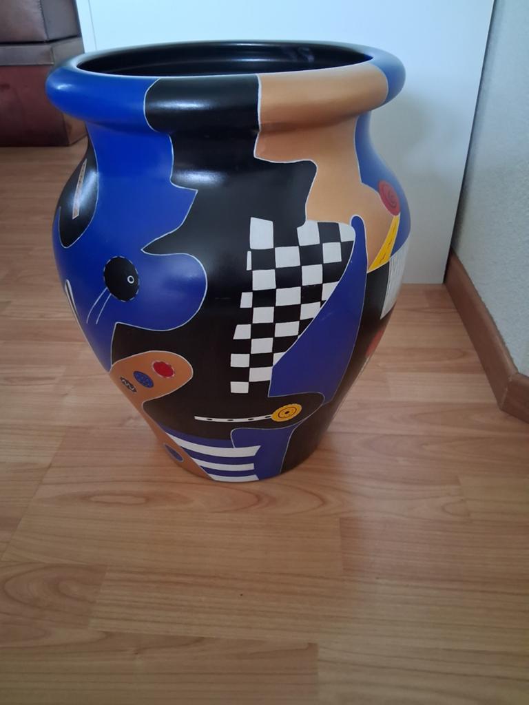 Vaas 42 hoog beschilderd door Trudy Bersma., Antiek en Kunst, Ophalen