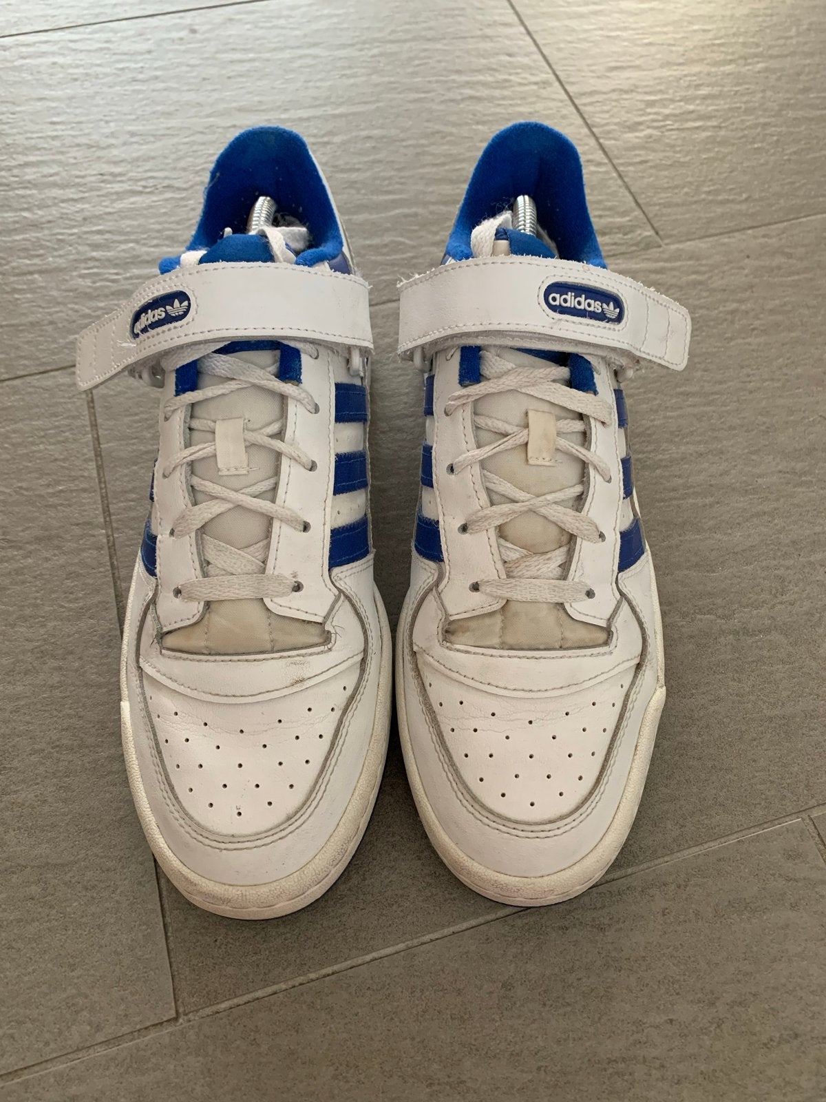 Adidas Forum Low sneakers wit/blauw - Maat 44, Ophalen of Verzenden, Gedragen, Wit, Sneakers of Gympen