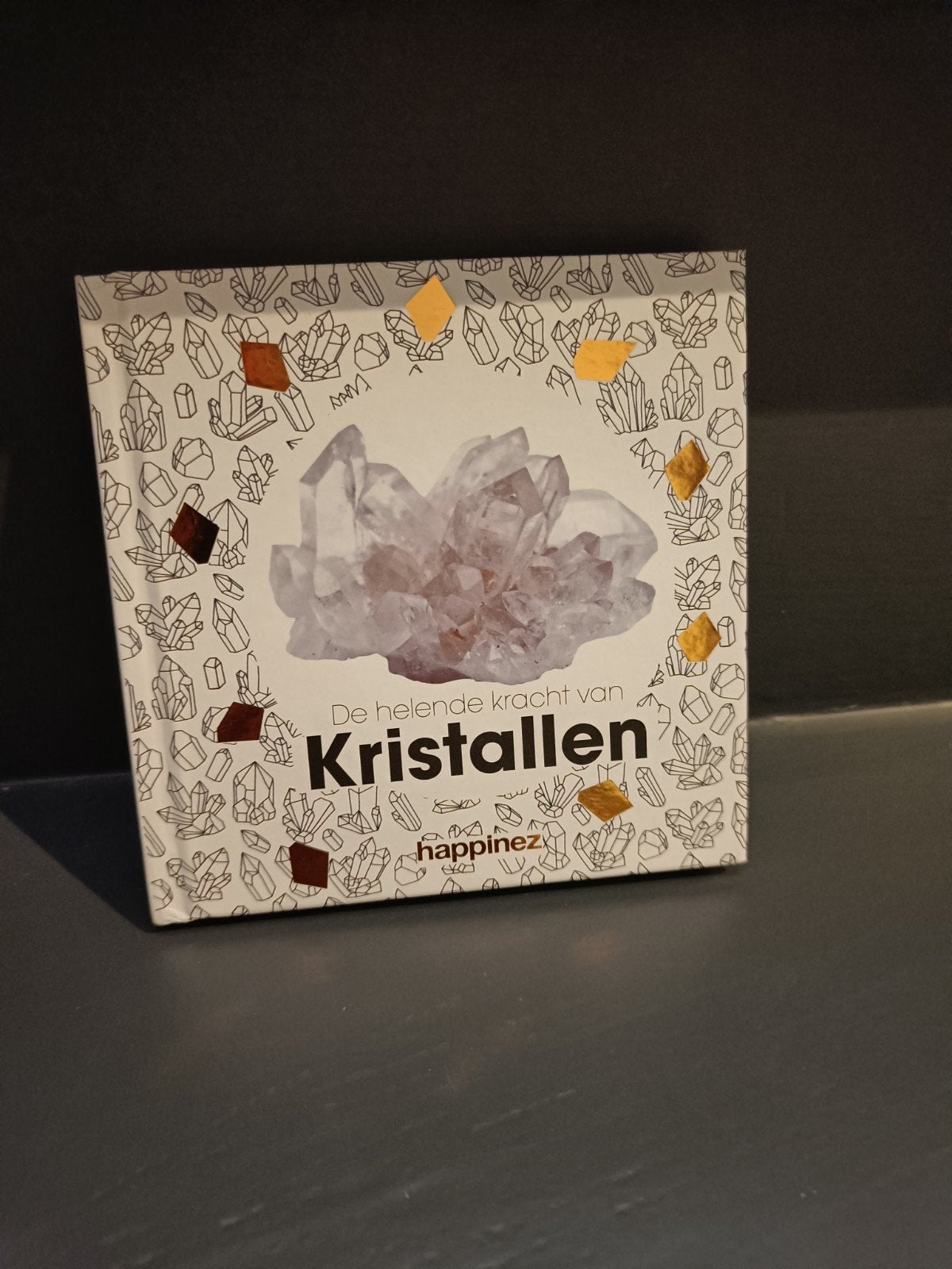 De helende kracht van Kristallen - Happinez, Ophalen of Verzenden, Zo goed als nieuw, Spiritualiteit algemeen, Achtergrond en Informatie