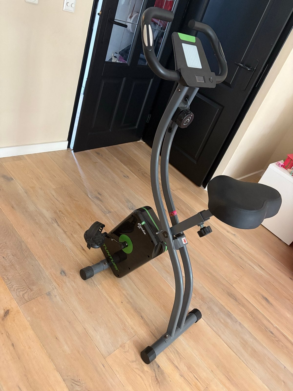 Tunturi Cardio Fit B20 Hometrainer, Sport en Fitness, Ophalen, Zo goed als nieuw, Metaal, Benen