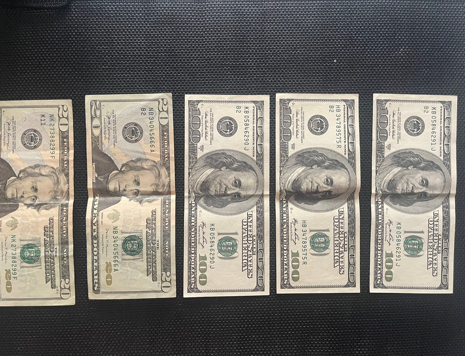 340 dollar - Amerikaanse valuta, Ophalen