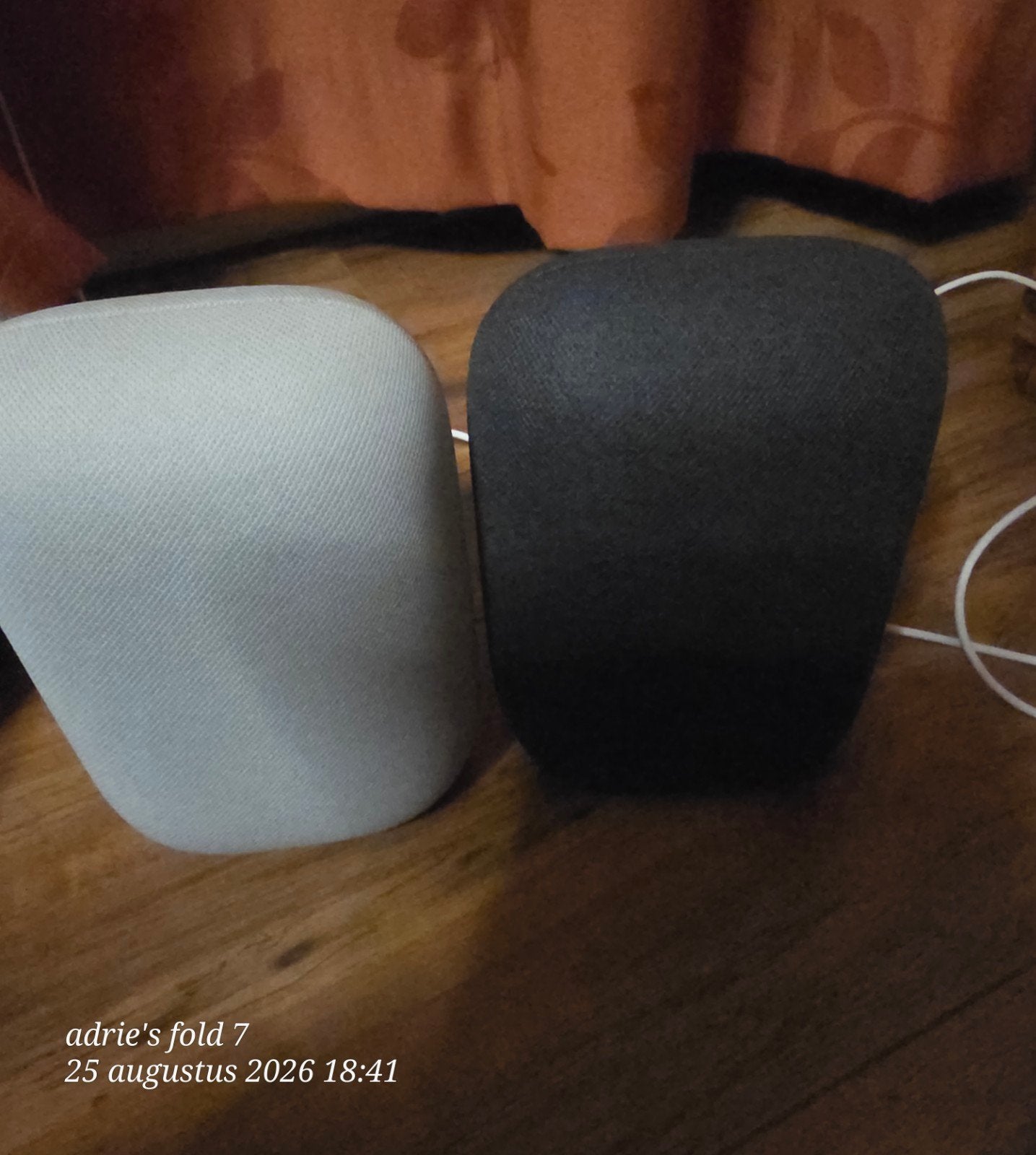 2 Google Nest Speakers - Grijs en Zwart, Ophalen, Slimme speaker, Google, Zo goed als nieuw