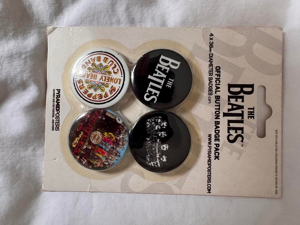 The Beatles Official Button Badge Pack - 4 stuks, Ophalen of Verzenden, Nieuw, Gebruiksvoorwerp