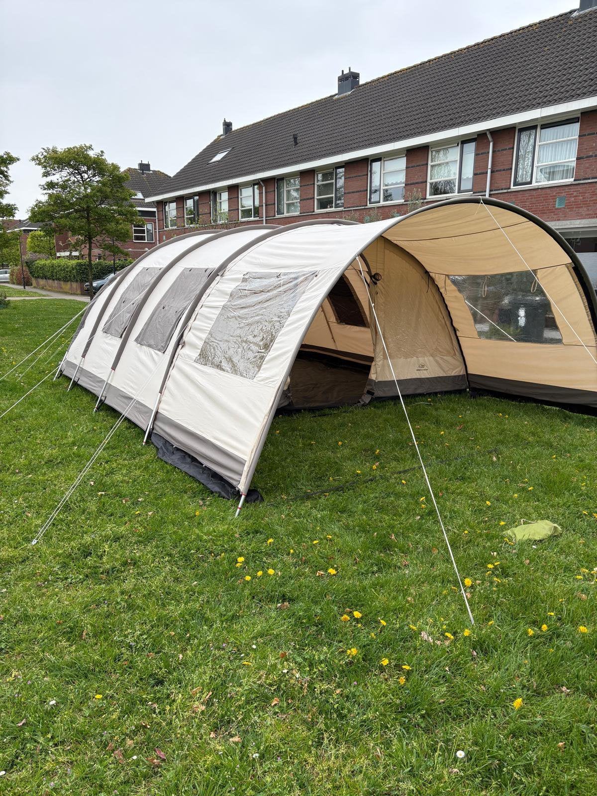 Tunneltent merk BaseCamp type Ambato VI deluxe, 6 persoons, Ophalen, Gebruikt