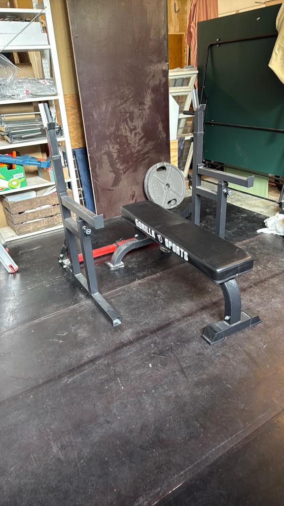 Gorilla sports bench press met bankje, Ophalen, Gebruikt
