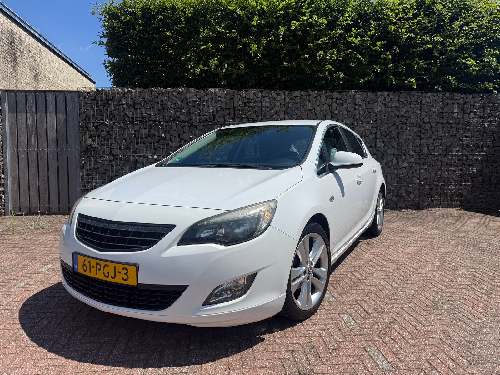 Opel Astra 1.4 Turbo Ecotec 103KW 5-D 2011 Wit, Auto's, Voorwielaandrijving, 680 kg, 4 cilinders, Wit