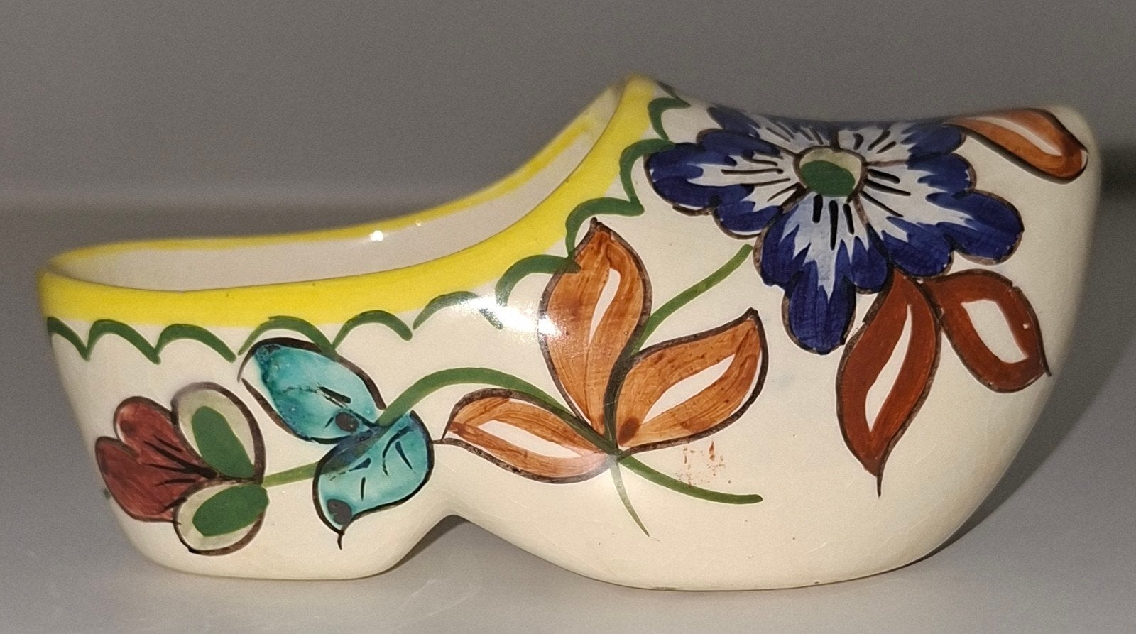 Handbeschilderd klompje - Plateelfabriek Iris Gouda, Antiek en Kunst, Antiek | Keramiek en Aardewerk, Ophalen of Verzenden
