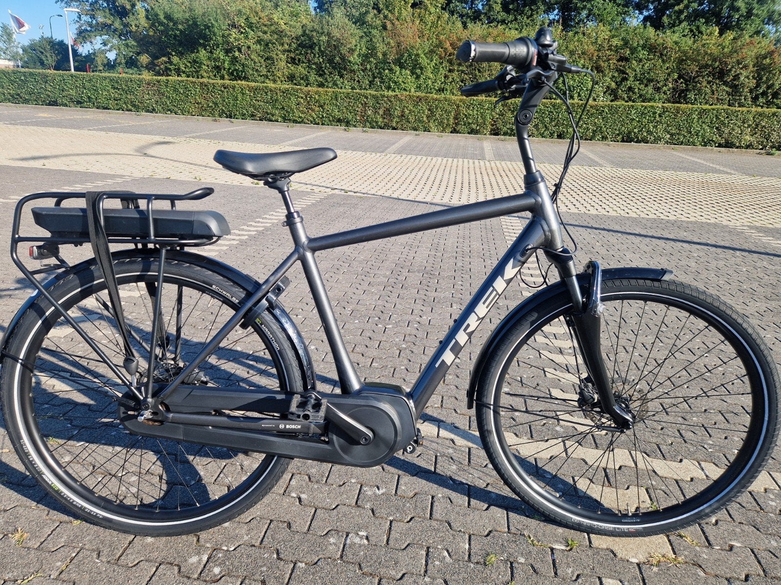 ELEKTRISCHE FIETS TREK DISTRICT +4(BOSCH MIDDEN MOTOR), Fietsen en Brommers, Ophalen, Zo goed als nieuw, Overige merken
